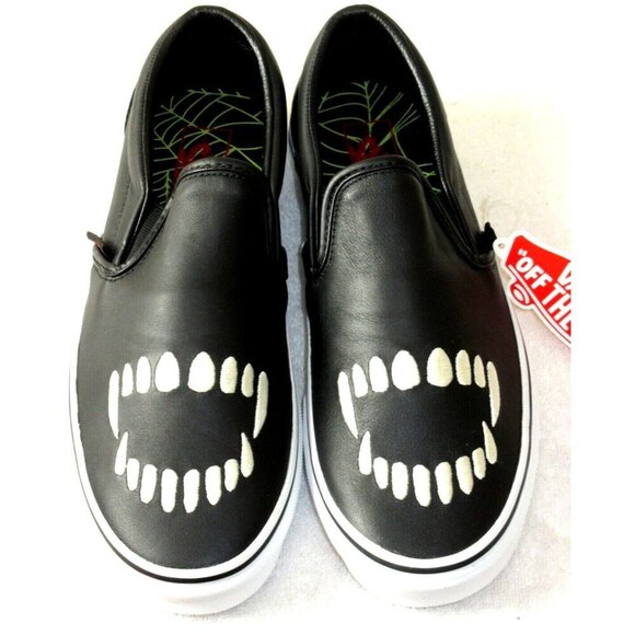 Vans Men's Classic Slip On Fangs Black True White Leather Shoes Size 9 NIB - Picture 1 of 5